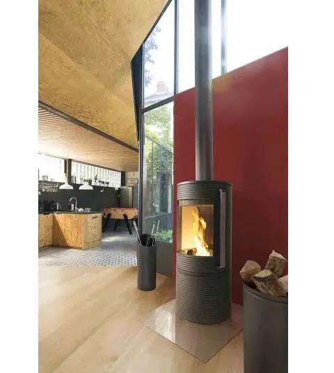 Poêle à bois étanche Invicta Altara 7 kW – Fonte noire, haut rendement, bûches 33 cm INVICTA